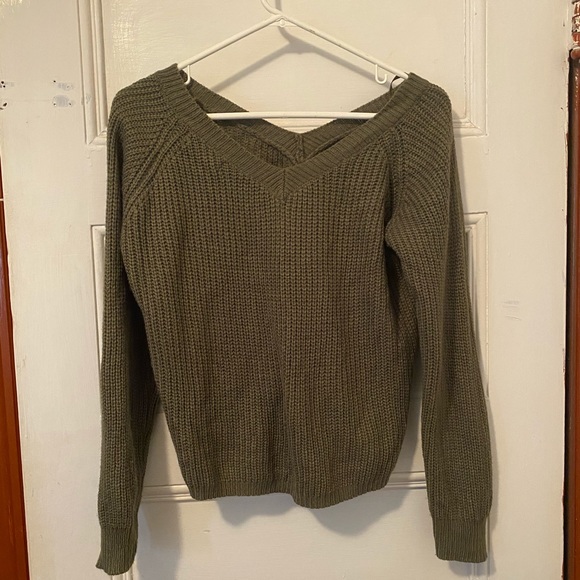 Olive green sweater - Picture 2 of 2